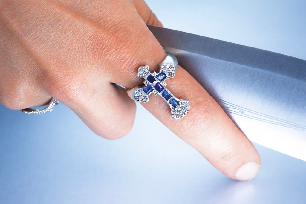 ANILLO CRUZ DE ZAFIROS