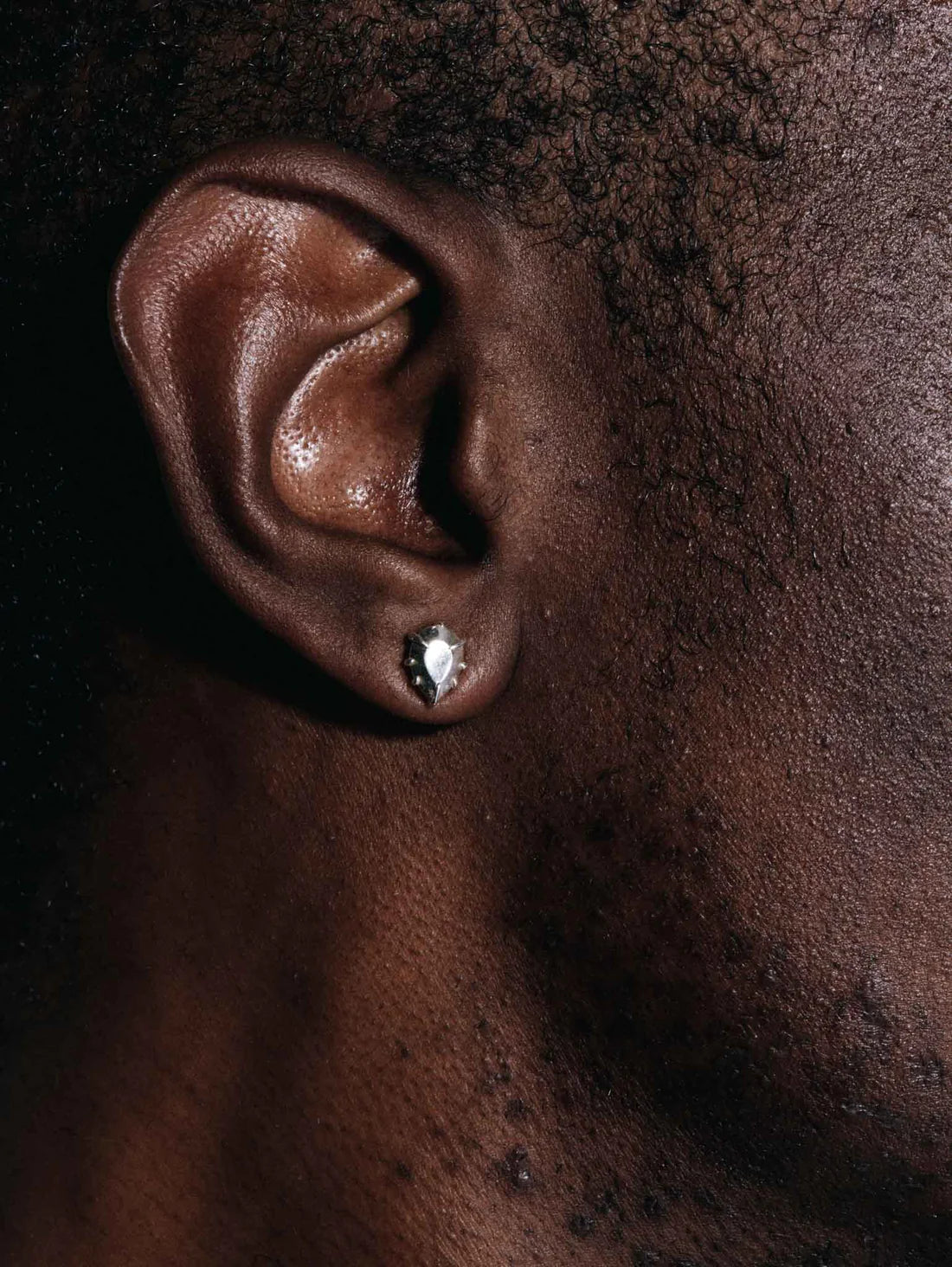 SMALL SINGLE FAKE DIAMOND EARRING - PEAR