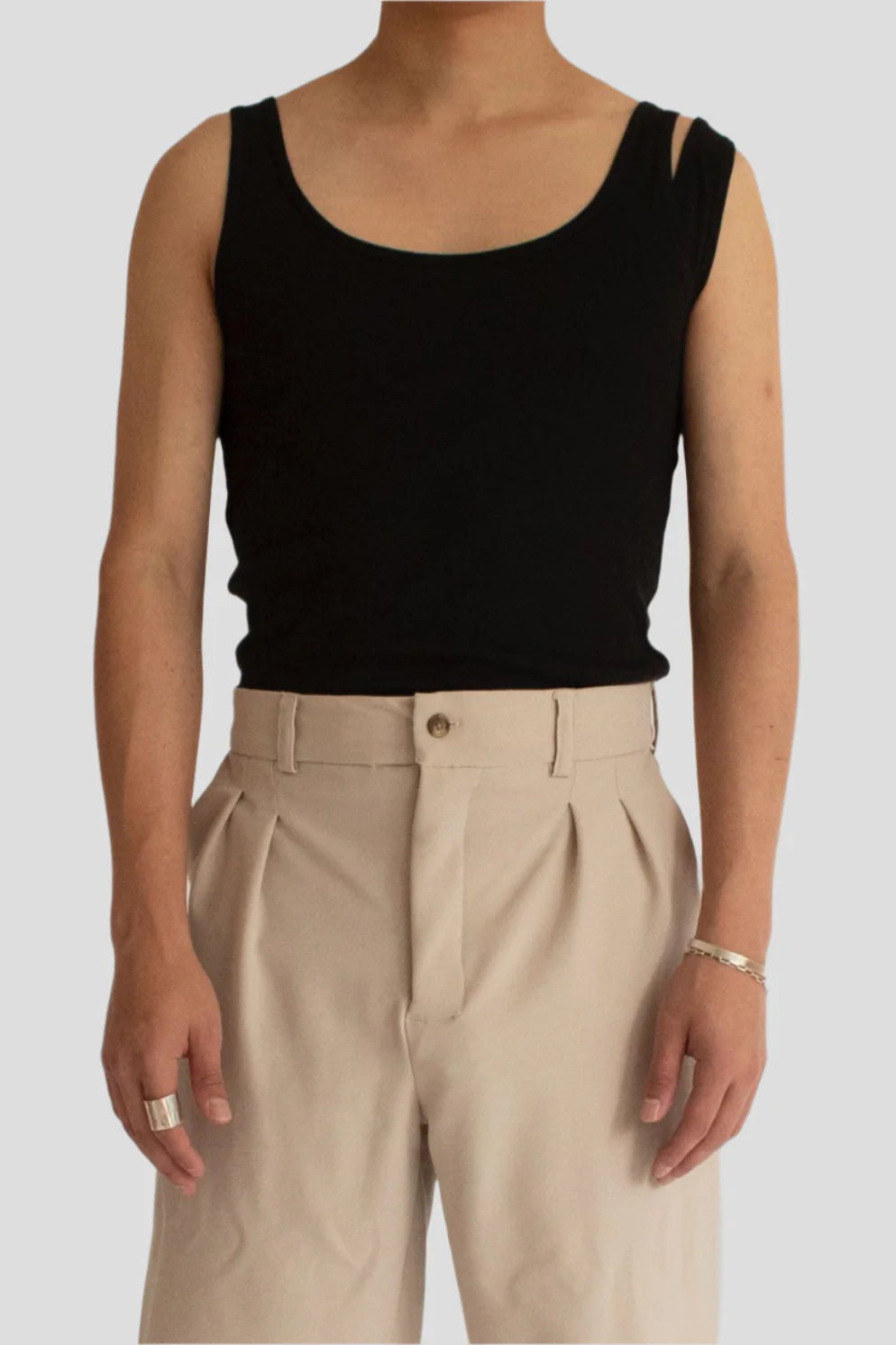DOUBLE SHOULDER