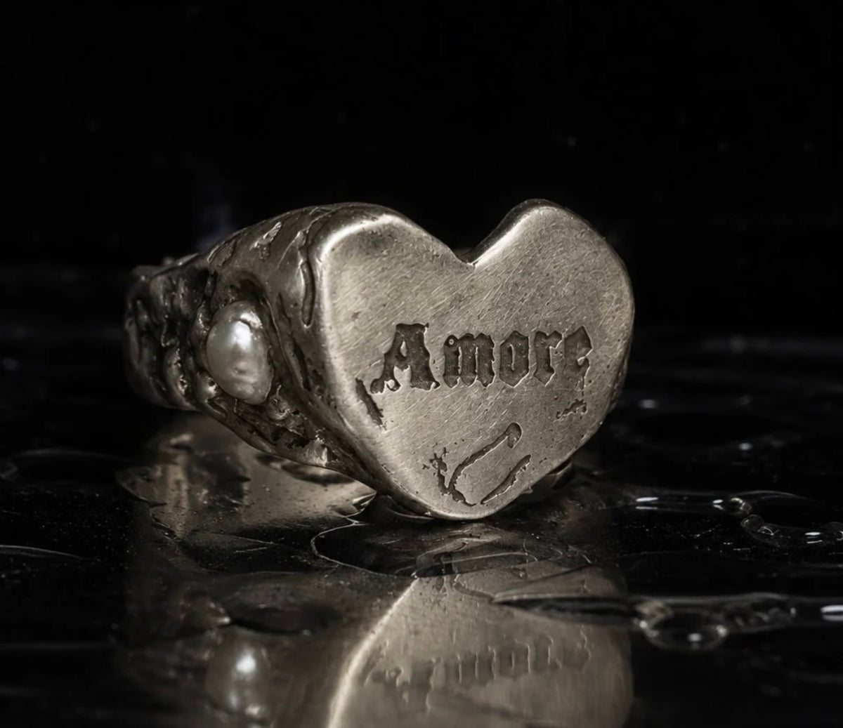 AMORE HEART