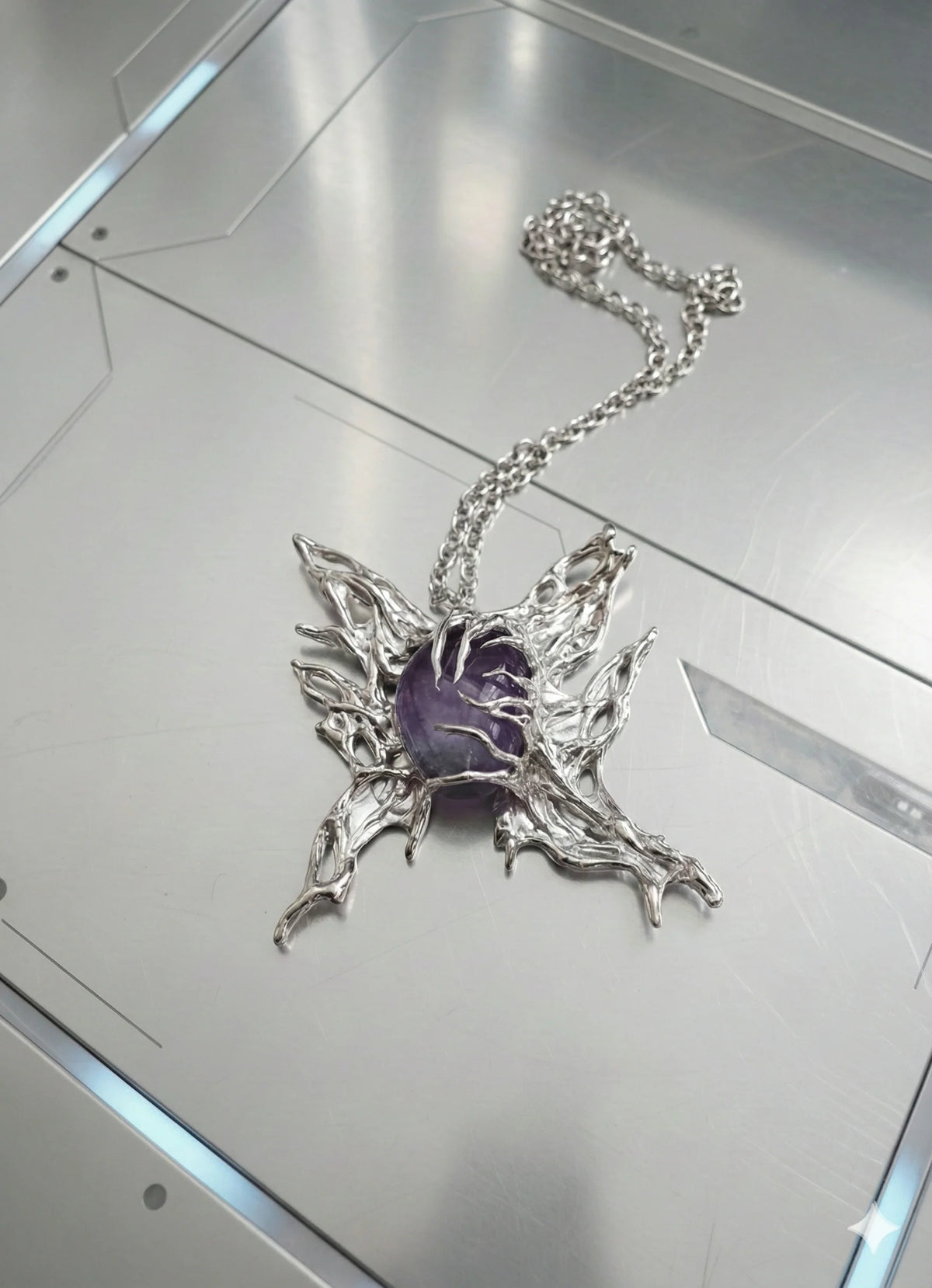 EME NECKLACE