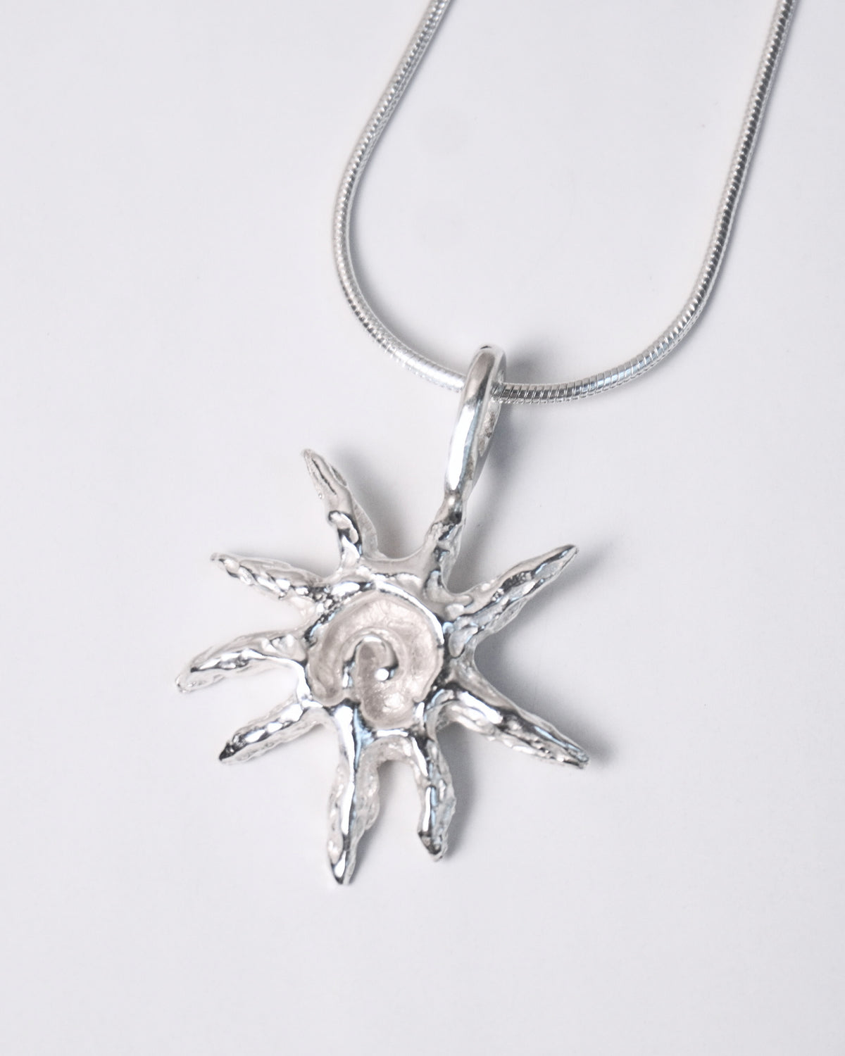 CONCHA NECKLACE
