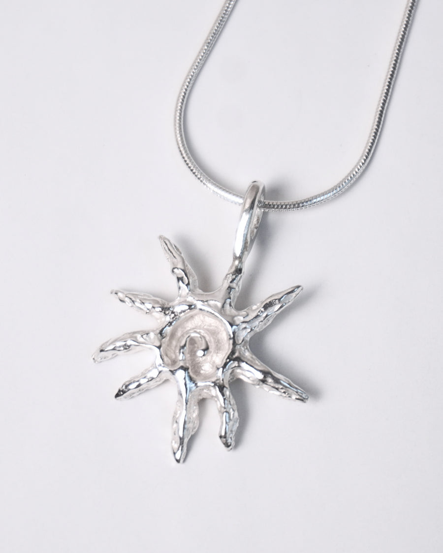 CONCHA NECKLACE
