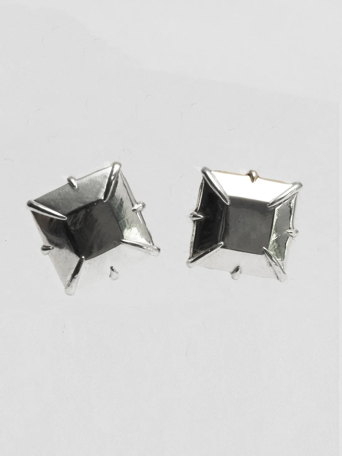 LARGE SINGLE FAKE DIAMOND EARRING - PRINCESS