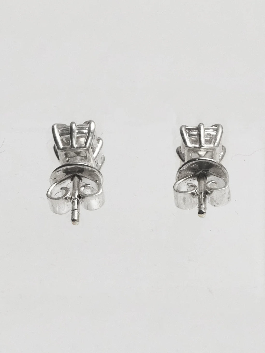 SMALL SINGLE FAKE DIAMOND EARRING - EMERALD