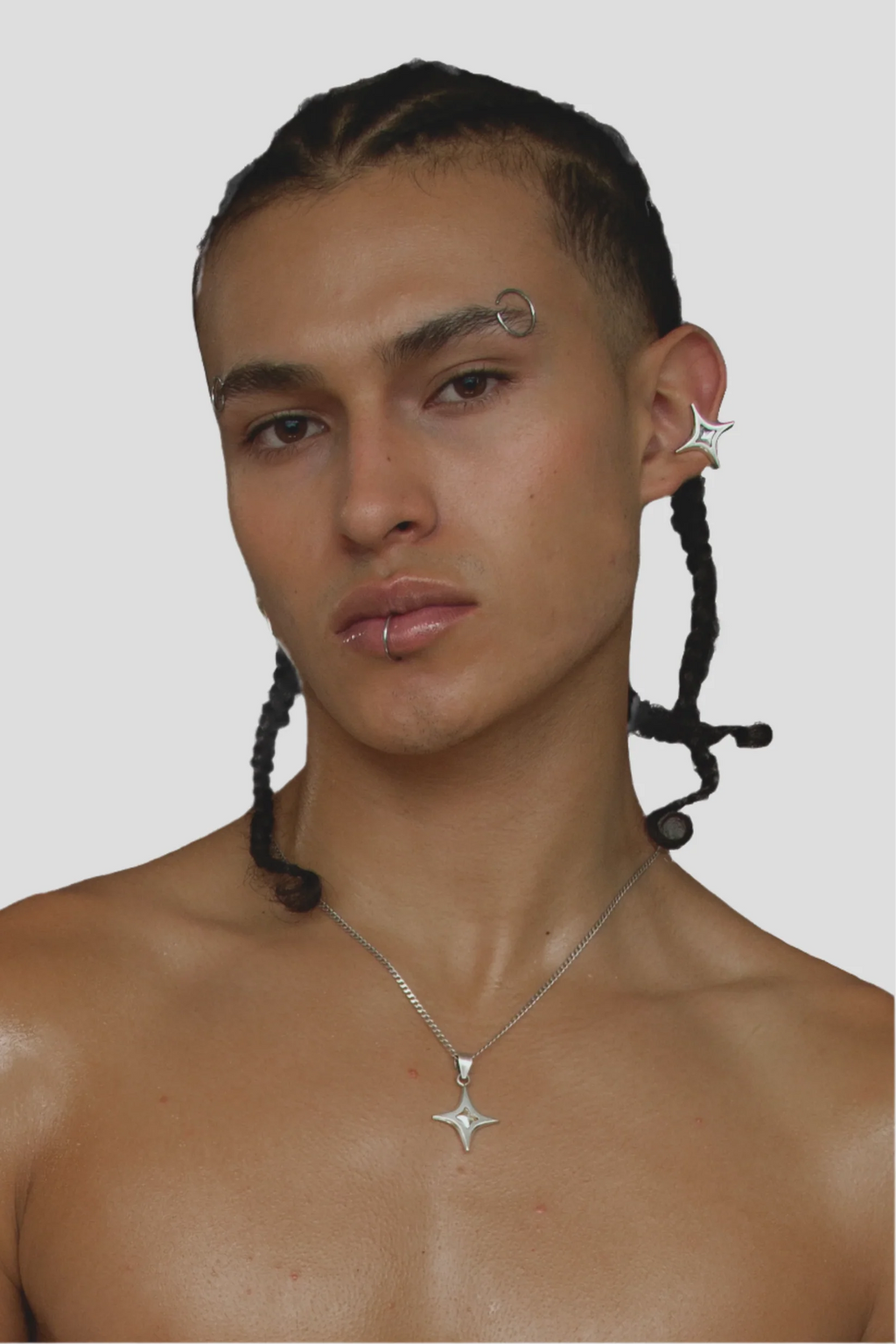 SPIKE STAR EARCUFF