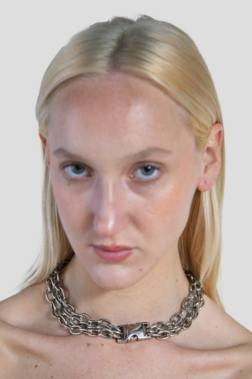 TRIPLE CHAIN NECKLACE